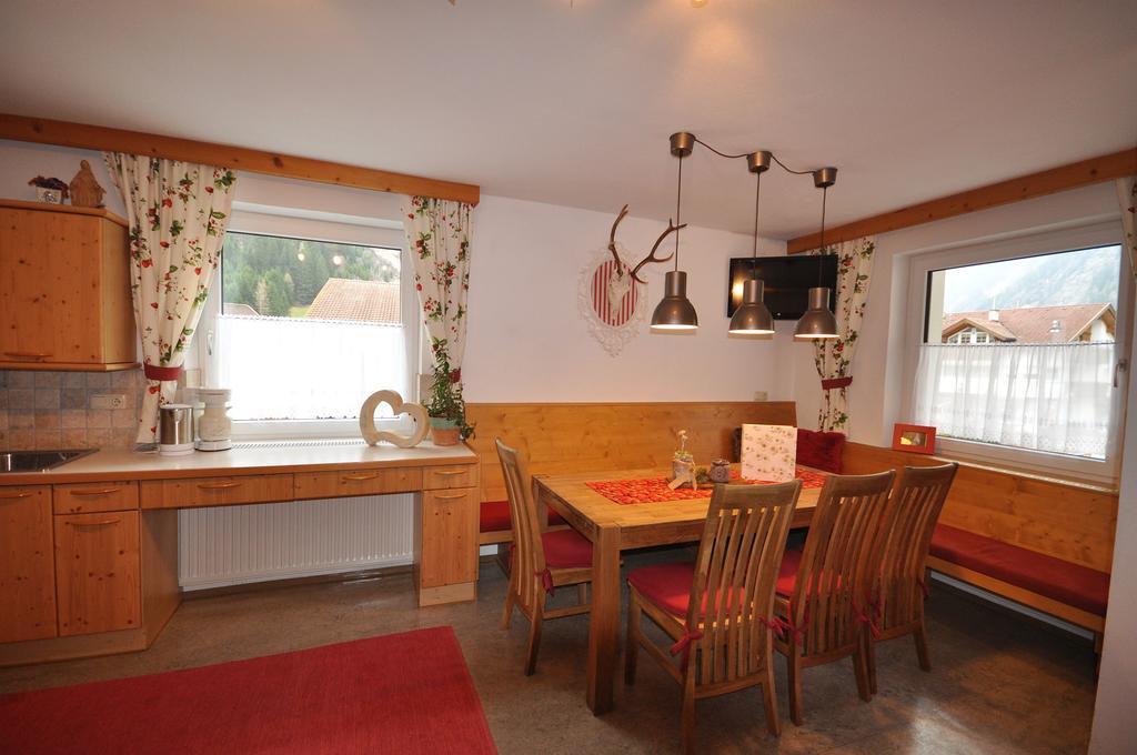 Ferienwohnung Haus Alpenglück Kaunertal Exterior foto
